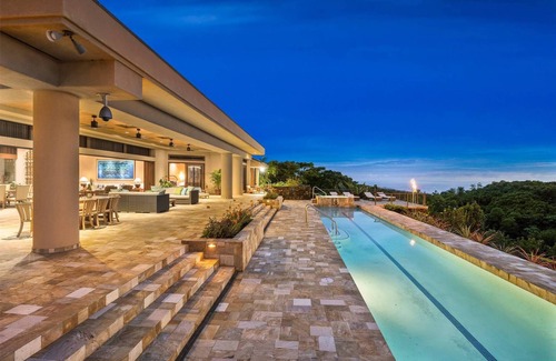 Holualoa House | Scenic Mountain Retreat with Ocean Views and Hot Tub
