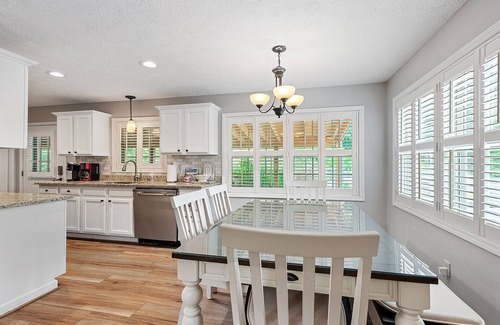 Waynesville House | Inviting Mountain Retreat in Waynesville with Breakfast