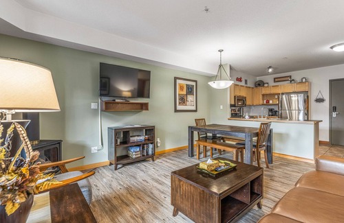 Canmore Condo | Scenic Mountain Retreat with Spa and Pool Access