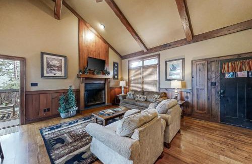 Wears Valley House | Discover Tranquility at Mountain Solitude Cabin Retreat
