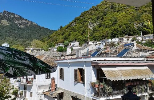 Panagia Apartment | Pet-Friendly Mountain Summer Houses with Scenic Views