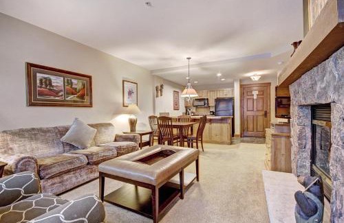 Breckenridge Apartment | Mountain Thunder M5106: Family-Friendly with Pool & Hot Tub
