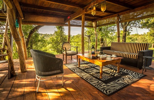 Imbulpe Ski Chalet | Scenic Mountain Top Glamping Tree House with Star Bed