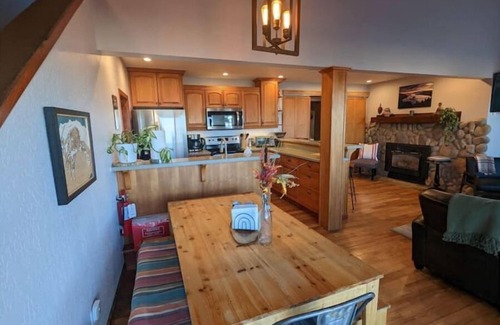 Tahoe Village House | Mountain Top Getaway with Hot Tub & Ocean View Amenities