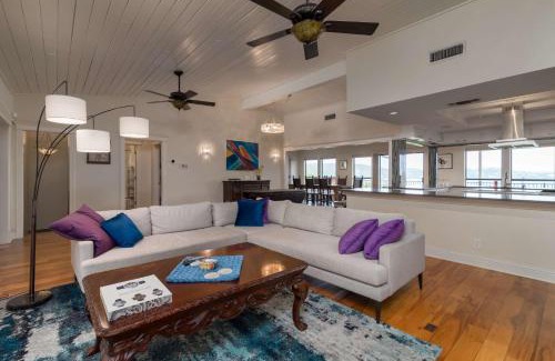 Comanche Trail House | Relax at Mountain Trail Retreat with Hot Tub & Family Fun
