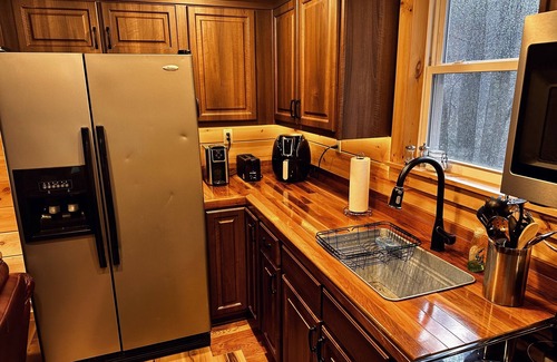 Jonesborough Cabin | Mountain Retreat: Secluded 1-Bedroom Cabin in E Tennessee