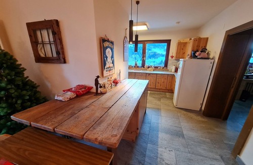 Bad Kleinkirchheim House | Mountain-view apartment in Bad Kleinkirchheim