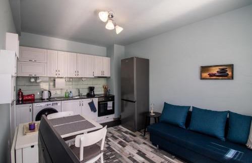 Studentski Grad Apartment | Scenic Mountain View Apartment with Parking & Dining Options