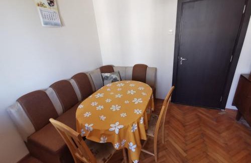 Vratsa Apartment | Scenic Mountain View Apartment - Family-Friendly Retreat