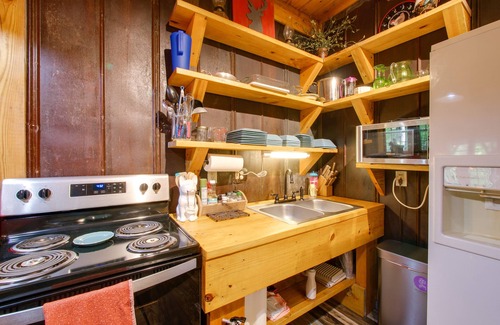 Ellijay Cabin | Scenic Appalachian Escape: Bike Trails & Spa Amenities