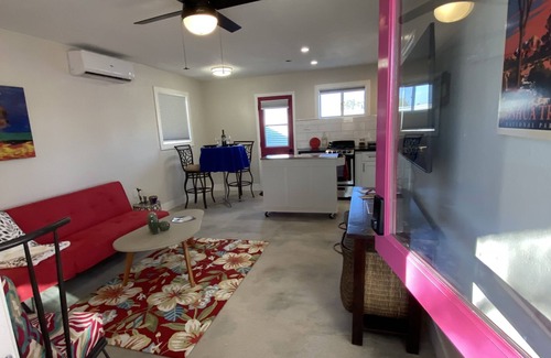 Joshua Tree Apartment | Cozy Mountain View Bungalows with Kitchen & Breakfast