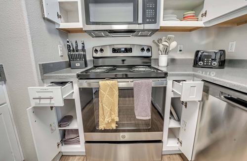 Clearfield Apartment | Relax at Cloud Dream Homes - PMV with Pool & Dining Options