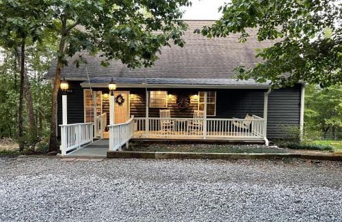 Cedar Bluff House | Cozy Mountain View Cabin with Fireplace for Family Fun