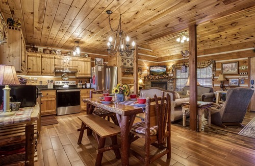 Gatlinburg - Pigeon Forge Cabin | Mountain View Cabin: Hot Tub, Game Table & Seasonal Pool