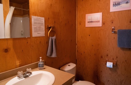 Golden Other | Cozy Mountain View Cabins with Family-Friendly Amenities
