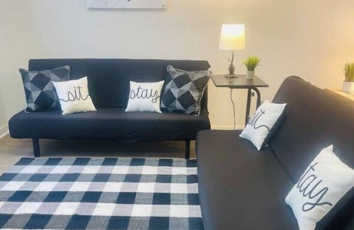 Colbert House | Inviting Mountain View Chapel Apartment - Pet Friendly Stay