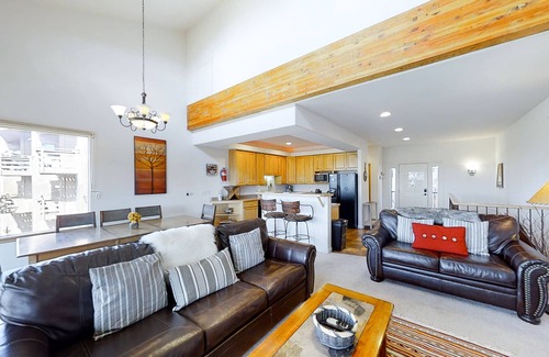 Fraser Condo | Mountain-View Condo with Decks, WiFi & a Perfect 10/10 Rating