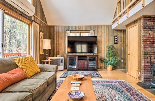 Conway House | Scenic Mountain-View Cabin near Conway Slopes for Families