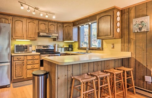 Conway House | Scenic Mountain-View Cabin near Conway Slopes for Families