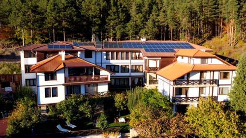 Devin House | Mountain View ECOVILLA