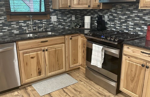 Eagle River House | Mountain View Escape, Hot Tub, Lg Patios, 4 Bedrooms, 2+ Baths, Cozy FP