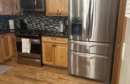 Eagle River House | Mountain View Escape, Hot Tub, Lg Patios, 4 Bedrooms, 2+ Baths, Cozy FP