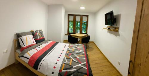 Jedlina-Zdroj House | Exceptional Mountain View Guest Rooms for Family Getaways