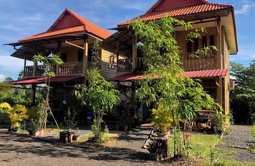 Kampot Villa | Mountain View House Kampot