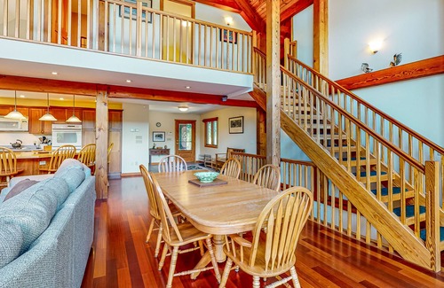 Ludlow House | Scenic Mountain-View House with Hot Tub Near Okemo Resort