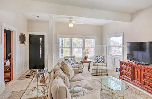 Deadwood House | Scenic Mountain-View Retreat with Patio & Pet-Friendly Perks
