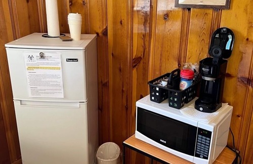 Red River Apartment | Pet-Friendly Mountain View Lodge: Guest Rated 10/10 Stay