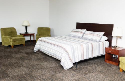 Clifford Cabin | Scenic Mountain View Lodge - Pet Friendly & 9/10 Rated