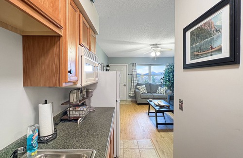 Rockwood Condo | Mountain View Loft: Breathtaking Views & Family Amenities