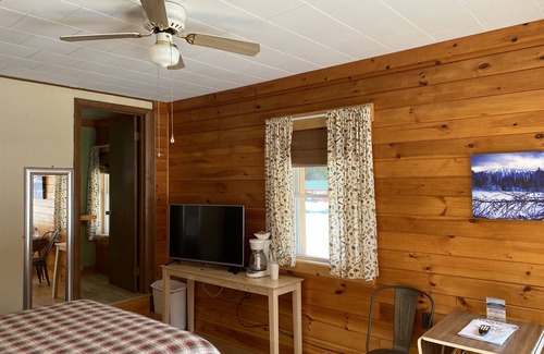 Stratton Hotel | Scenic Mountain View Motel & Campground - 9.2/10 Guest Rated
