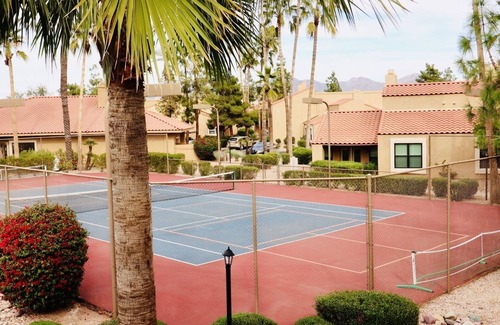 Central Scottsdale Condo | Top-Rated Mountain View Pickleball Place with Pool & Spa