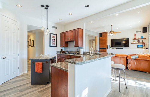 Pinnacle Peak House | Luxury Retreat with Hot Tub, Gym & Private Backyard