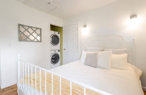 Middletown House | Pet-Friendly Mountain View Retreat Near Middletown & Front Royal