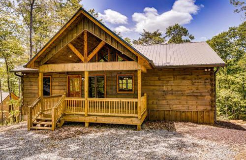 Cherry Log House | Serene Mountain View Retreat for Family Getaways