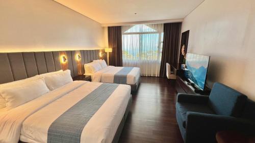 Baguio Hotel | Serene Mountain View Room at Forest Lodge Hotel, Camp John Hay
