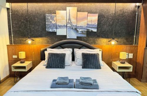 Nimman Apartment | Scenic Mountain View Room on Nimman Road Awaits You