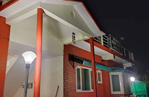 Bhimtal Cottage | Scenic Mountain View Escape: Bird Watching & Paragliding
