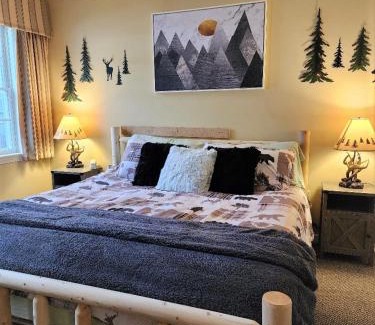 Hancock Apartment | Elegant Mountain View Suite with Ski Access at Jiminy Peak