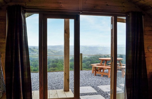 Llandovery Cottage | Cozy 1 Bedroom Retreat in Cilycwm with Spa & Hot Tub