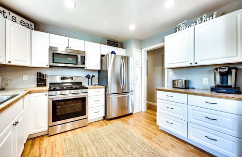 Security-Widefield Apartment | Mountain-View Colorado Springs Home with Spa and Patio
