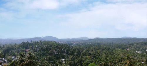 Kedavur House | Mountain View Villa: Guest Rated 10/10 & Pet Friendly Stay