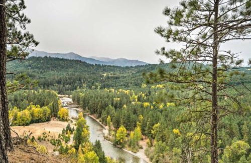 Cle Elum Apartment | Cozy Cle Elum Condo with Pool Access and Mountain Views