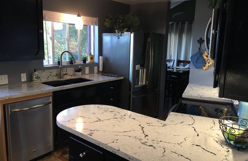 Cornelius House | Scenic Mountain Views with Family-Friendly Amenities