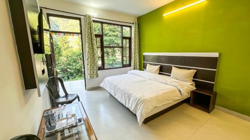Dharamshala House | Pet-Friendly Mountain Vista with Outstanding 8.9/10 Rating