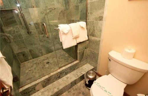 Mammoth Lakes House | Family-Friendly Mountainback #49 with Perfect 10 Ratings