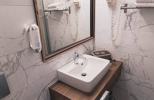 Bad Wilhelmshoehe Hotel | Eco-Friendly Mountainpark Kassel with Spa & Dining Options